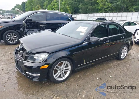 2013 Mercedes-Benz C 300 Luxury 4Matic/Sport 4Matic from USA, damaged, VIN WDDGF8AB9DR257242